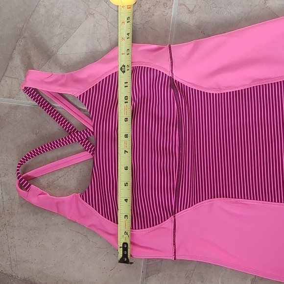 Lululemon Energy Tank Size 6 - Picture 4 of 7